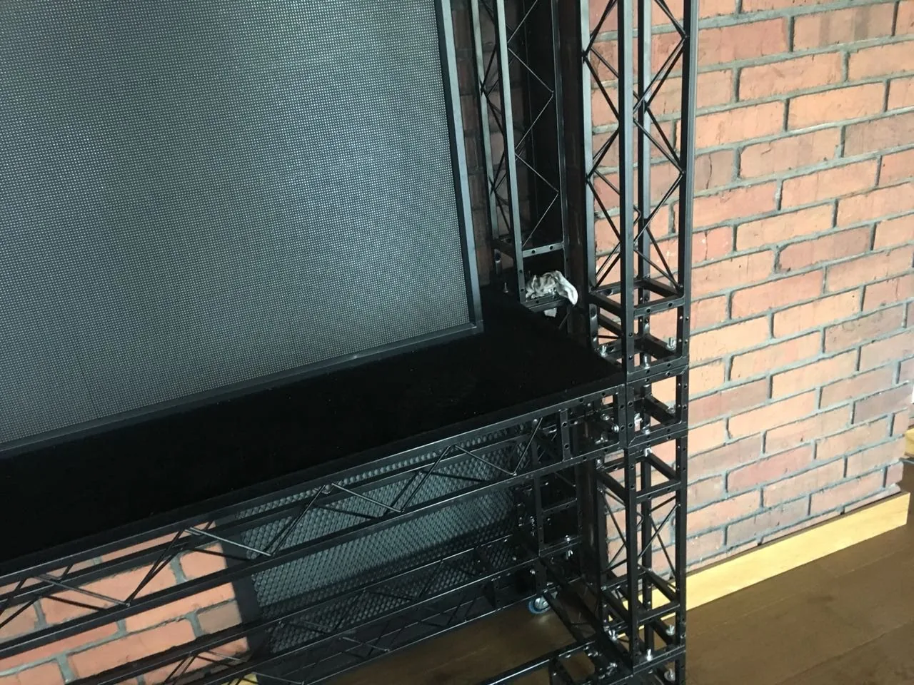 LED экран в банкетном зале «Eleven Hotel & Hall»