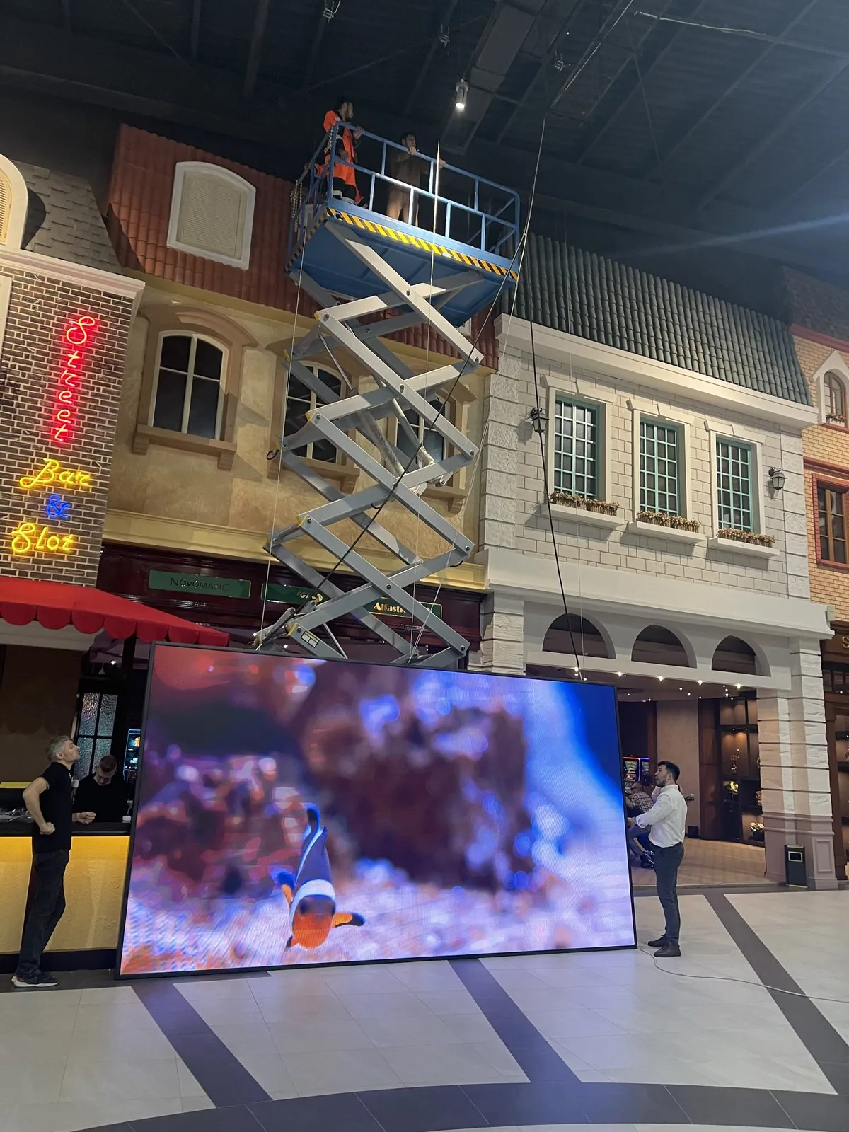 LED экран в Casino Montana