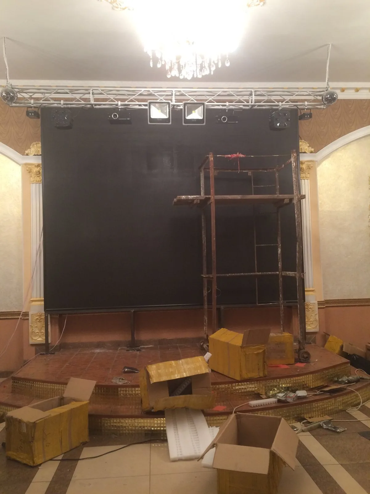LED экран в ресторане, Семей